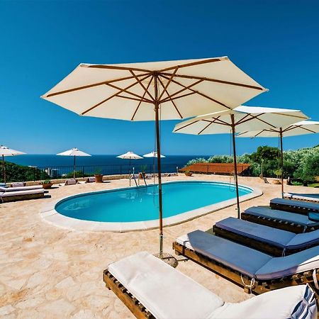 Holiday Park Olive Tree ウルツィニ エクステリア 写真